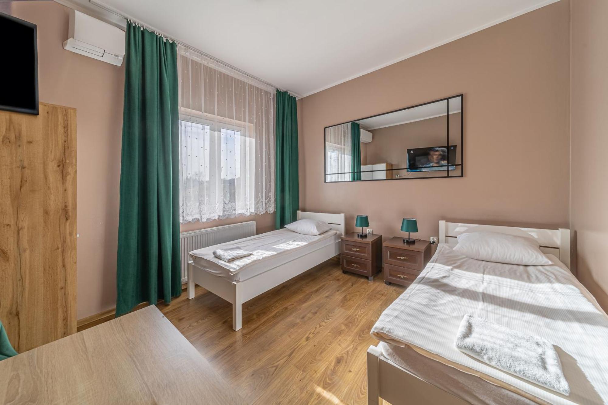 Motel "Plomyk" Kunowice Exterior photo