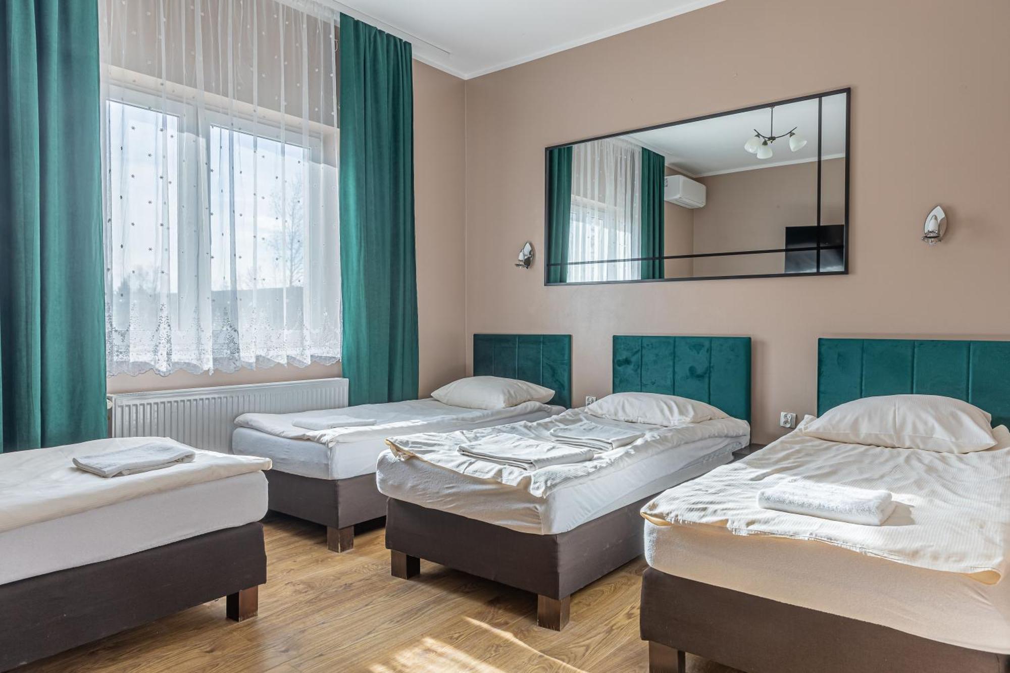 Motel "Plomyk" Kunowice Exterior photo